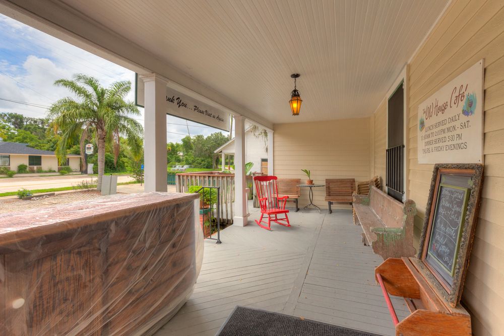Successful Restaurant Off Busy Road: 412 S Woodland Blvd, DeLand, FL 32720